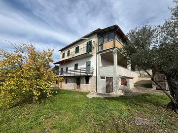 CASA SEMINDIPENDENTE A SUBIACO