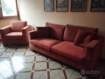 Divano 4 posti e poltrona