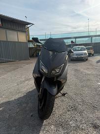 Yamaha T-max 530