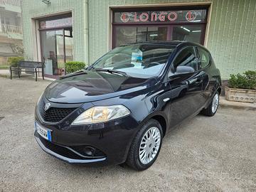 Lancia Ypsilon 1.0 FireFly 5 porte S&S Hybrid Ecoc