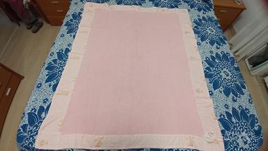 Copertina rosa per lettino