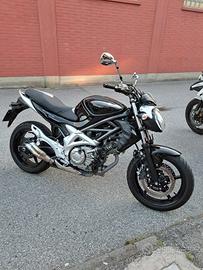 moto SUZUKI GLADIUS 650 