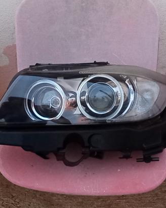 Faro bixeno BMW e90 