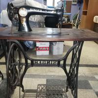 Antica Singer con mobile 16K33