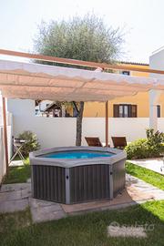 Villetta a Pula, con giardino e piscina idro