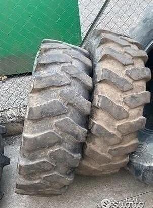 Coppia di pneumatici gomme usate 12.5 20 mitas