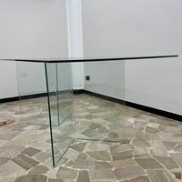 Tavolo in vetro temprato