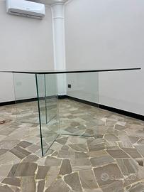 Tavolo in vetro temprato