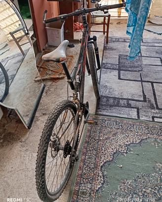 bicicletta MTB 27.5