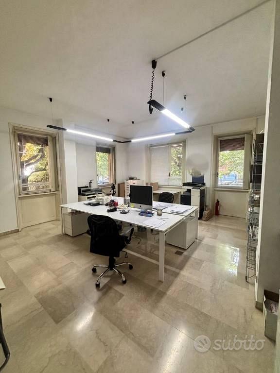 Immobile di 130 m² con 4 locali a Milano - Altro