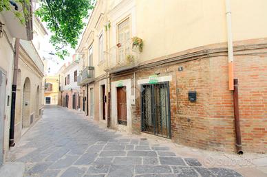 CASA INDIPENDENTE A LUCERA