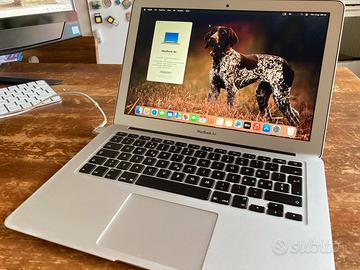 MacBook Air macOS Sequoia