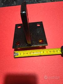 Staffa a parete x motore cancello