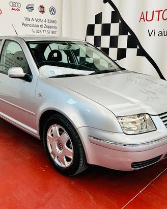 Volkswagen Bora 1.6 105CV 16V cat Highline