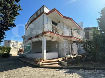 Villa o villino Giovinazzo [Cod. rif 3251243VRG]