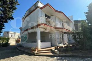 Villa o villino Giovinazzo [Cod. rif 3251243VRG]