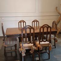 Tavolo legno massello con decori + 6 sedie 