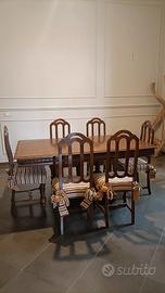 Tavolo legno massello con decori + 6 sedie 
