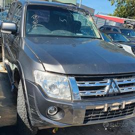 Mitsubishi Pajero v80 Shogun 3.2 tre porte con mot