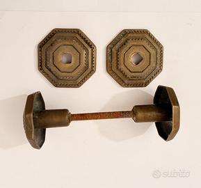Antico pomello fisso per porta