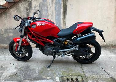 Ducati monster 696 +