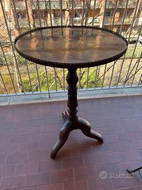 Tavolino antico rotondo a treppiede