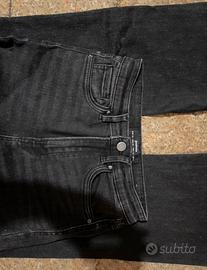 Jeans stradivarius neri svasati