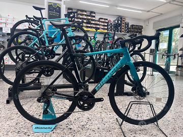 BIANCHI SPECIALISSIMA COMP 105 Di2 COLORE B9