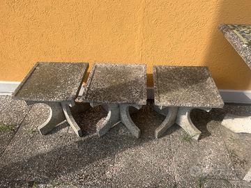 Tavolino e sassi arredo giardino