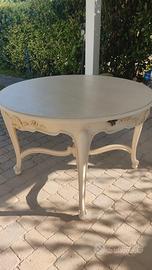 Tavolo e sedie shabby chic 