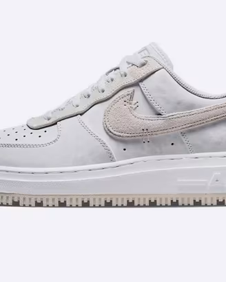Nike Air Force 1Luxe