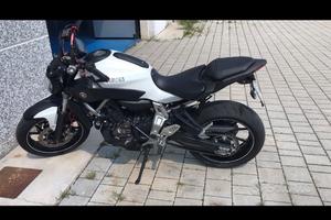 Yamaha mt-07