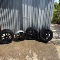 Cerchi originali Audi 17" con gomme invernali