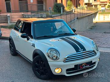 Mini 1.6 16V Cooper D Chili FULL...