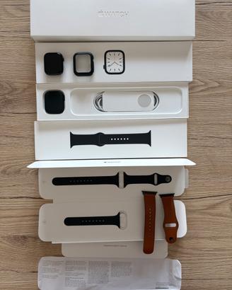 Apple Watch Series 7 41 MM batteria 99% + altro