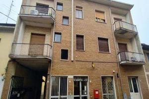 Immobile in asta di 185 m² con più di 5 locali a V