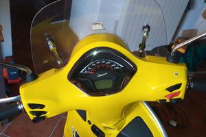 Piaggio Vespa 300 GTS hpe - 2021