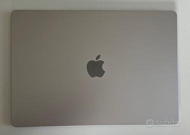 MacBook Air 15” M3 (2024) - 16gb RAM- in garanzia