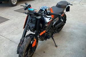 KTM Duke 790 incidentata 9500 km
