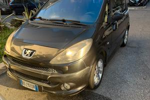 Peugeot 1007