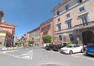 Marino bilocale arredato con balcone