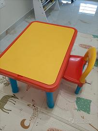 TAVOLO E SEDIA PER BIMBO/A