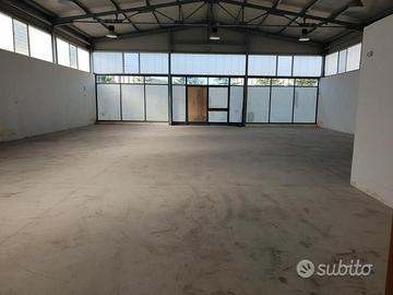 Castelvetrano capannone 600 mq c.ca +terreno