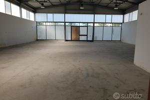Castelvetrano capannone 600 mq c.ca +terreno