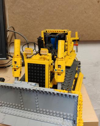 Lego Technic 8275 bulldozer