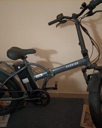 bicicletta elettrica nuova