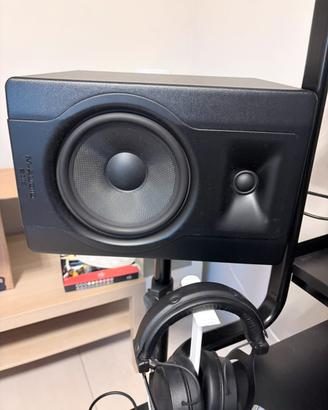 M Audio bx8 D3 + Stand