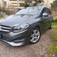 MERCEDES-BENZ 180d (1.5 Diesel)