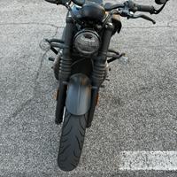 Triumph bonneville bobber 1200 black