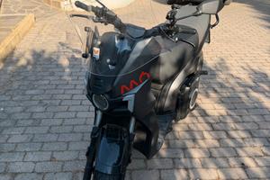 seat mo 125 nero grigio patente A1